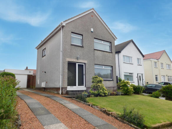 3 bed property, in Templand Crescent, £175,000