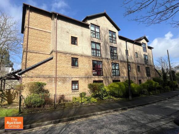 1 bed property, in Bridge Road, £64,000