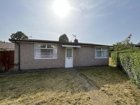 2 bed property, in 40 Kinross Crescent, £60,000