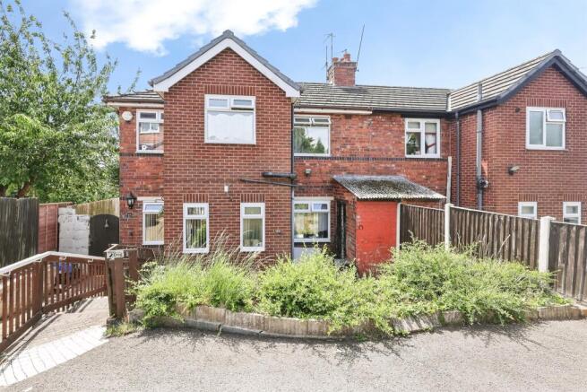 3 bed property, in Corbett Road, £220,000