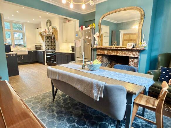 4 bed property, in Church Street, £640,000