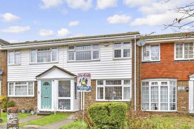 3 bed property, in Warlingham Close, £260,000