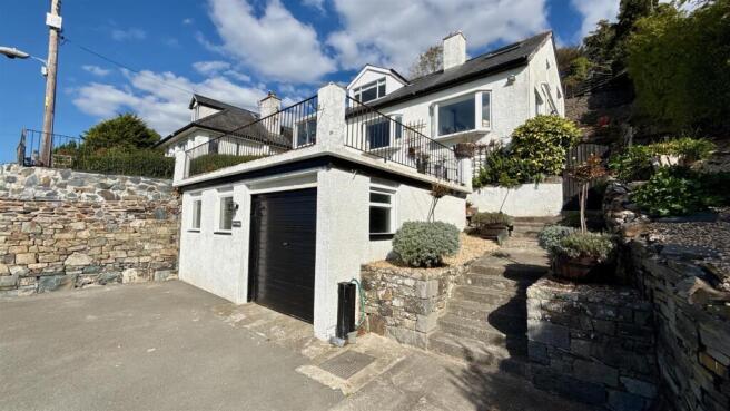 3 bed property, in Llanbedr, £340,000