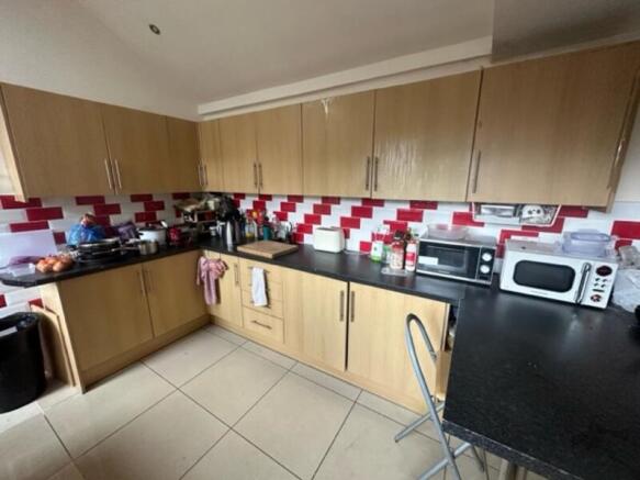9 bed property, in Richards Street, £550,000