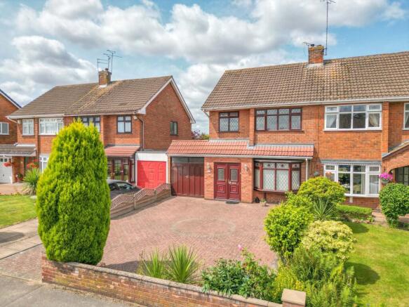 3 bed property, in Stonewell Crescent, £290,000