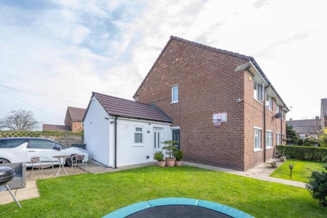 4 bed property, in Tyrer Road, £170,000