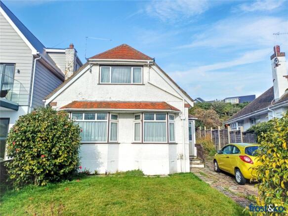 2 bed property, in Whitecliff Crescent, £750,000