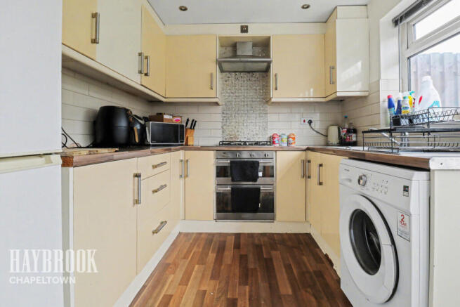 3 bed property, in Farrier Gate, £170,000