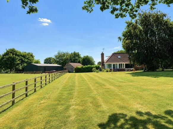 4 bed property, in Duckmead Lane, £1,500,000