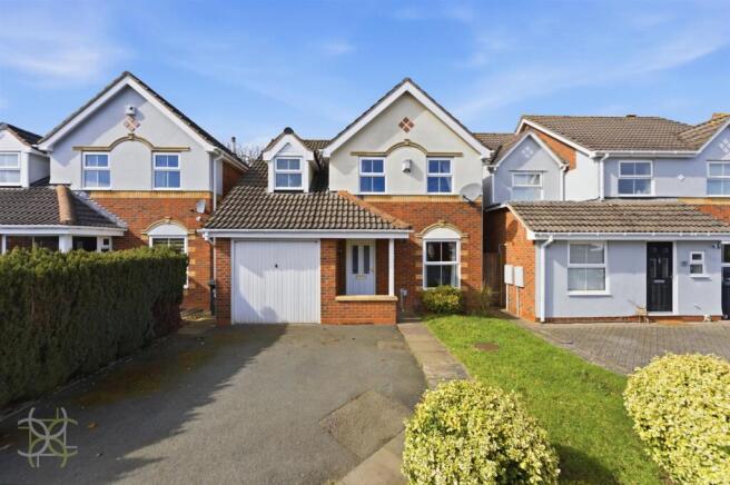 3 bed property, in Larkspur Drive, £315,000