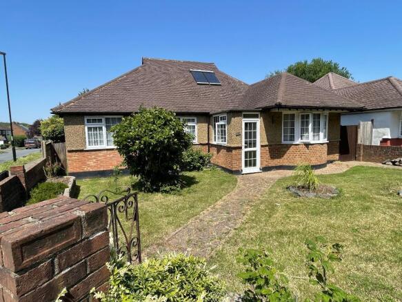 3 bed property, in Tithepit Shaw Lane, £600,000