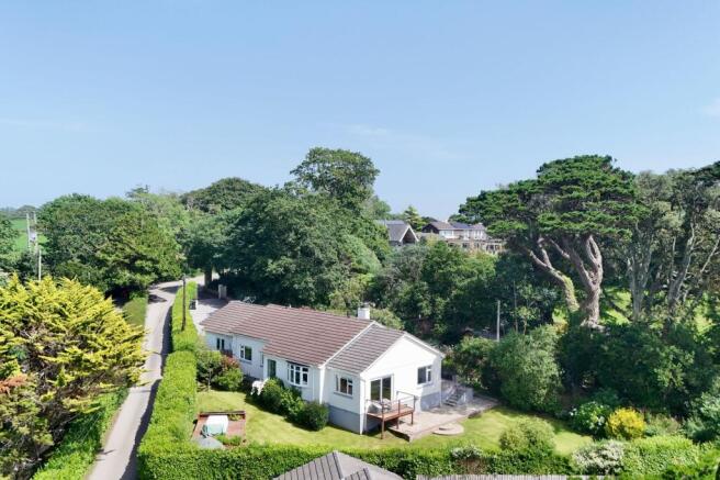 5 bed property, in Budock Vean Lane, £745,000