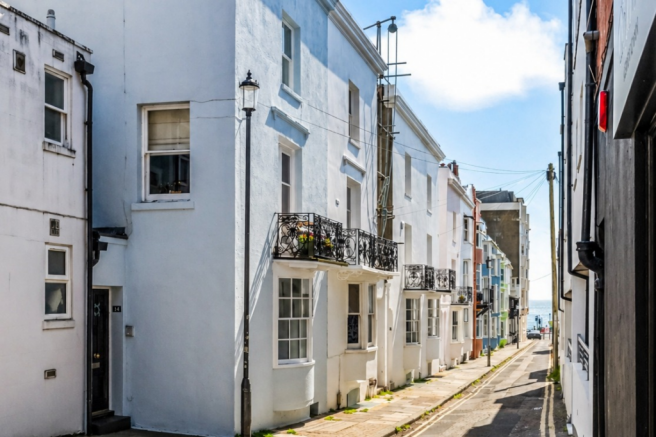 4 bed property, in Brighton, £900,000