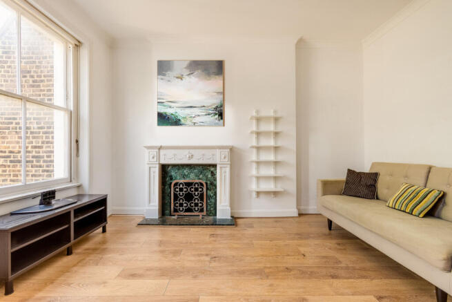 2 bed property, in Holland Road, £600,000