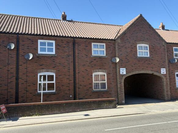 2 bed property, in Oxford Street, £118,000