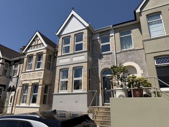 3 bed property, in Torr View Avenue, £300,000