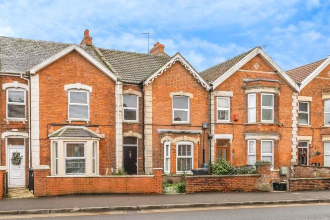 4 bed property, in Church Street, £240,000