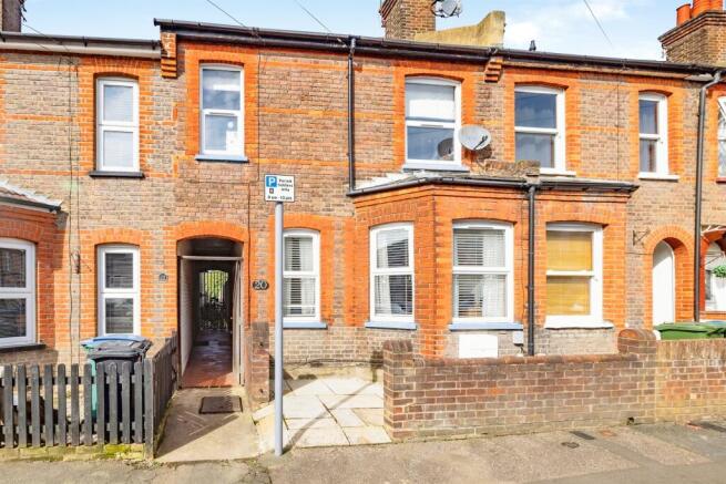 2 bed property, in Holywell Road, £450,000