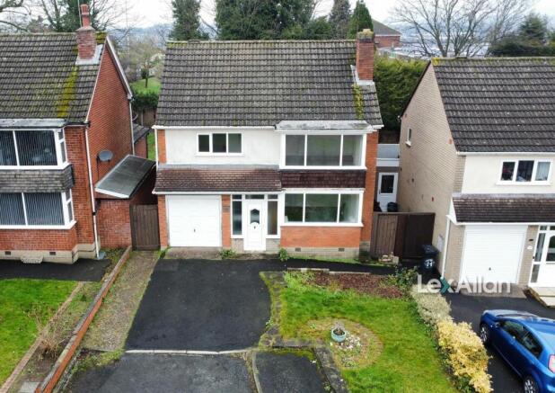 3 bed property, in Chaffinch Road, £320,000