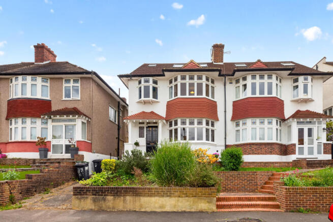 4 bed property, in Westwood Park, £1,125,000