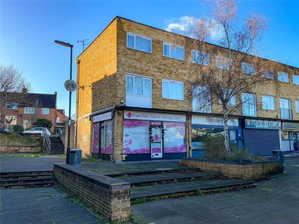 3 bed property, in Premier Parade, £225,000