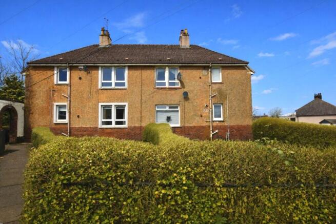 2 bed property, in Coulter Avenue, £75,000