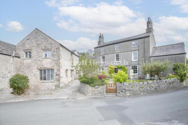 6 bed property, in Main Street, £895,000