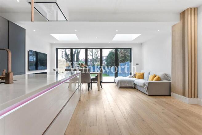 3 bed property, in Riverway, £750,000