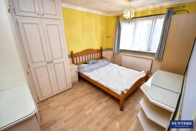 2 bed property, in Poppy Close, £235,000