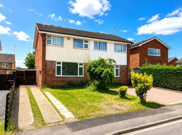 3 bed property, in Masefield Drive, £230,000