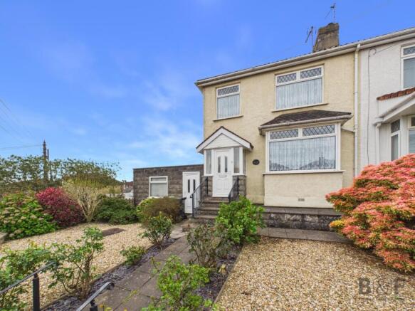 3 bed property, in Station Road, £305,000