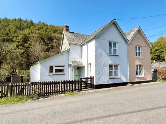 3 bed property, in Brendon, £325,000