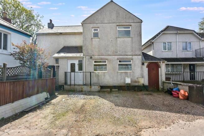 3 bed property, in Trevarnon Lane, £520,000