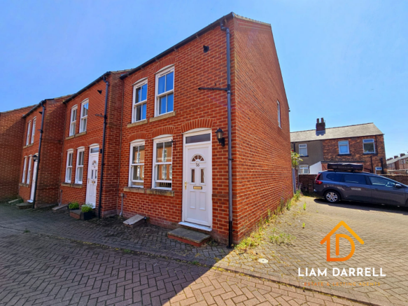 2 bed property, in Ewart Street, £115,000