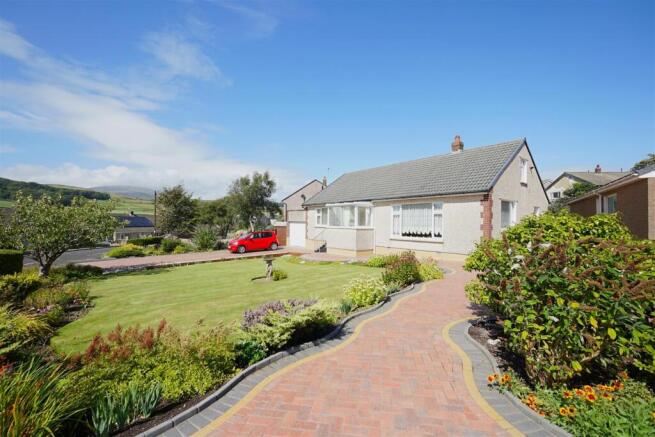 3 bed property, in Pannatt Hill, £315,000