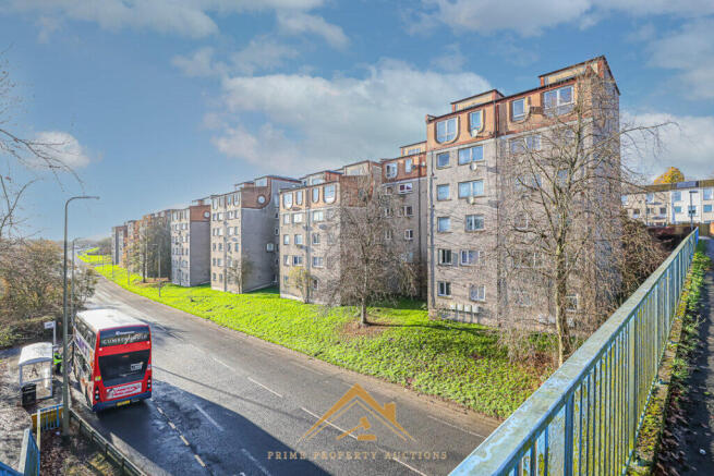 2 bed property, in 115 Greenrigg Road, £28,000
