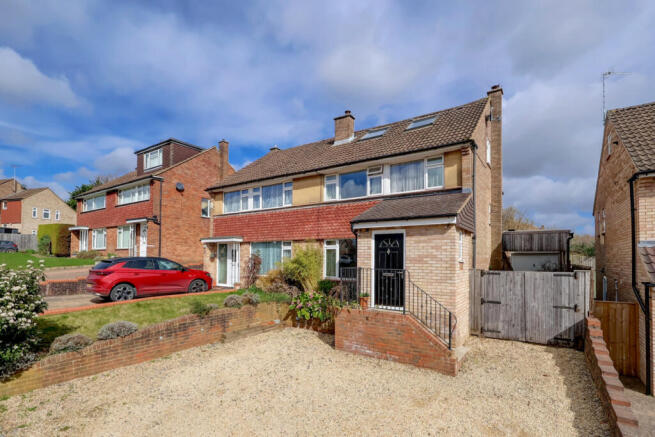 4 bed property, in Ashley Drive, £625,000