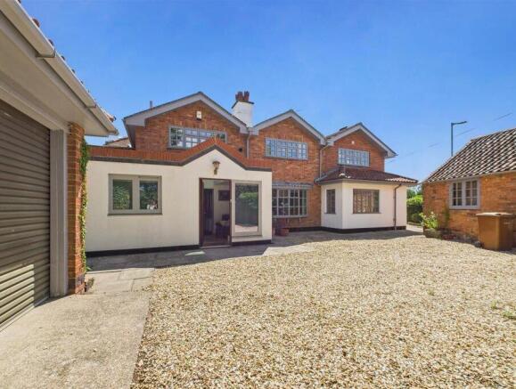 4 bed property, in Old Bothie, £550,000