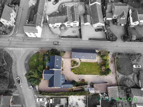 3 bed property, in Sycamore Farm House, £780,000