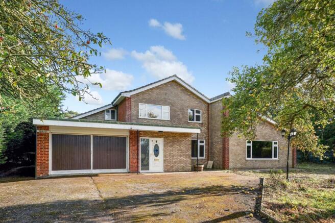 5 bed property, in Cromer Road, £525,000