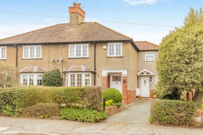 3 bed property, in Gladstone Way, £325,000