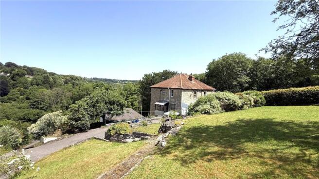 4 bed property, in The Laurels, £750,000
