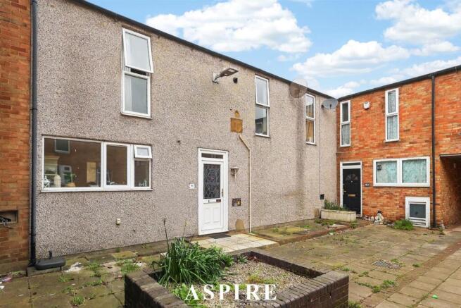 3 bed property, in Sorrel Court, £275,000