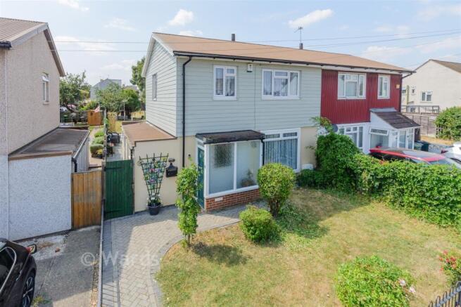 3 bed property, in Kingsley Avenue, £325,000