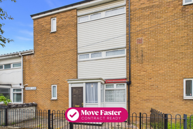 4 bed property, in Newport Close, £130,000