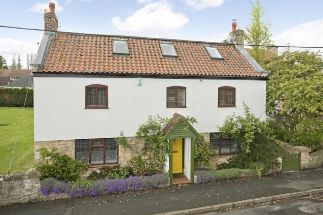 5 bed property, in Glebe Cottage, £500,000