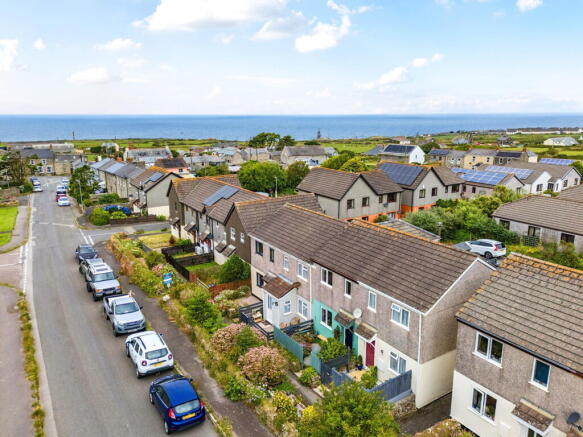2 bed property, in Trewellard, £190,000