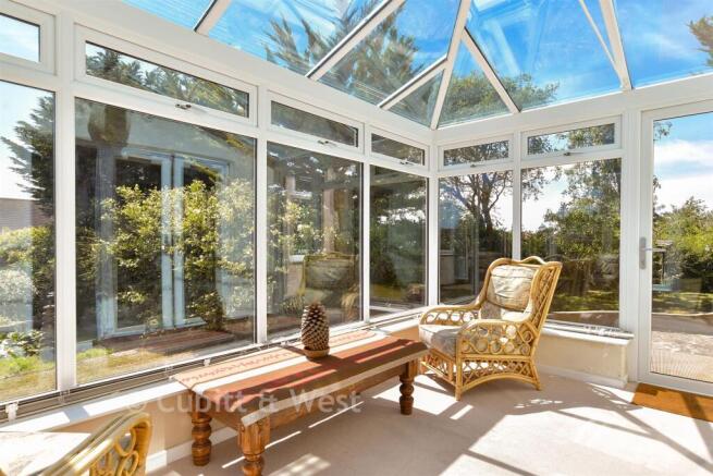 3 bed property, in Downland Road, £630,000