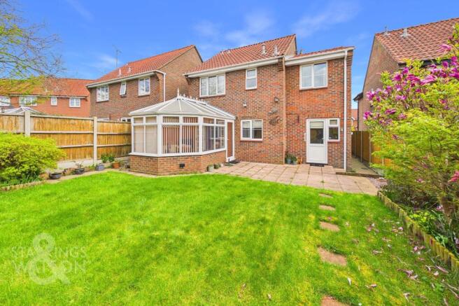 5 bed property, in Oxcroft, £400,000
