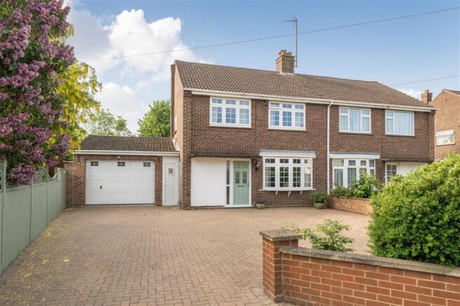 3 bed property, in High Street, £450,000